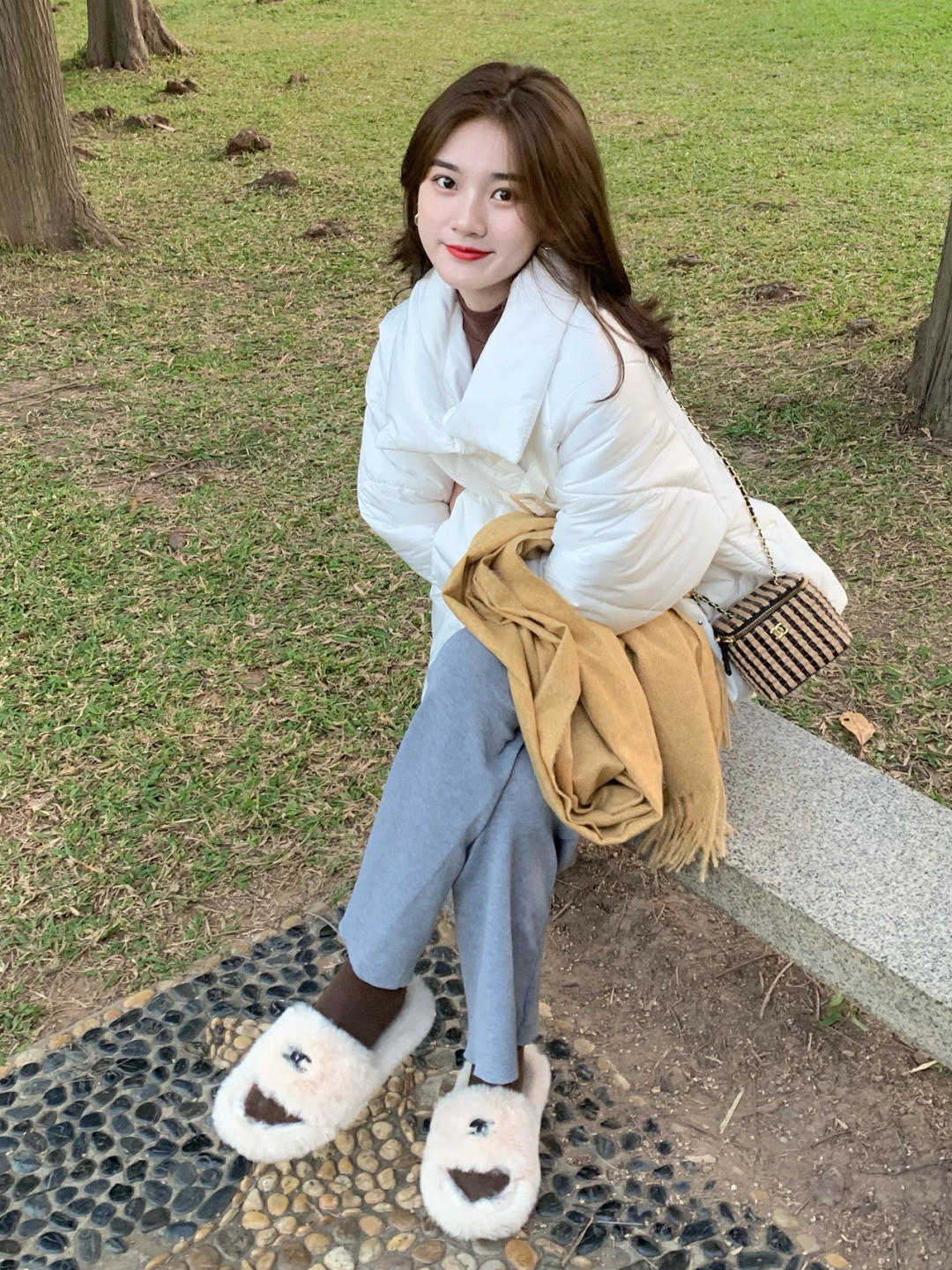 休闲裤|天冷了,羽绒服还是少不了,瞧下面潮人这样来穿,显瘦洋气又好看