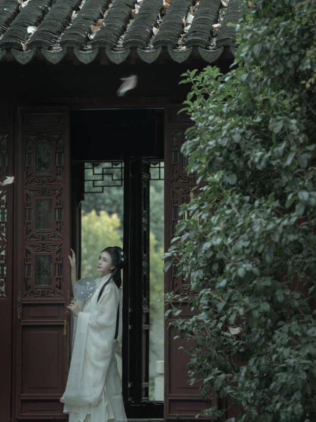 原因|这些原因使家长反对“穿汉服”,对于学生,不让穿汉服是对的吗