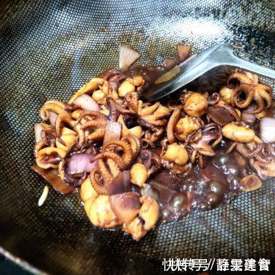 收汁|家常菜这么多,酱爆八爪鱼一定不可错过