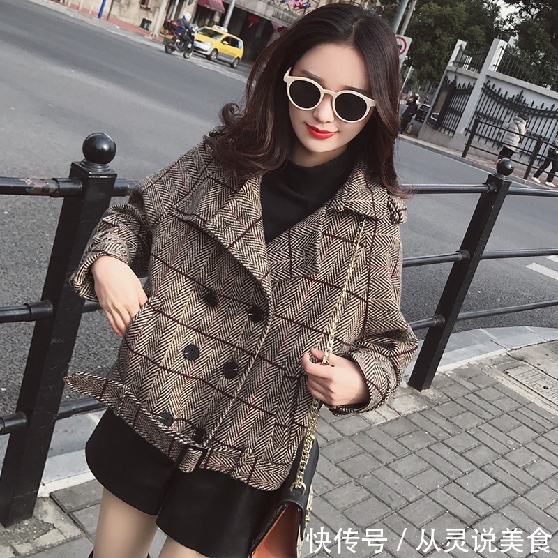 毛呢外套 小个子女人就别跟风穿长大衣,刚上新一种呢外套,上身贼洋气