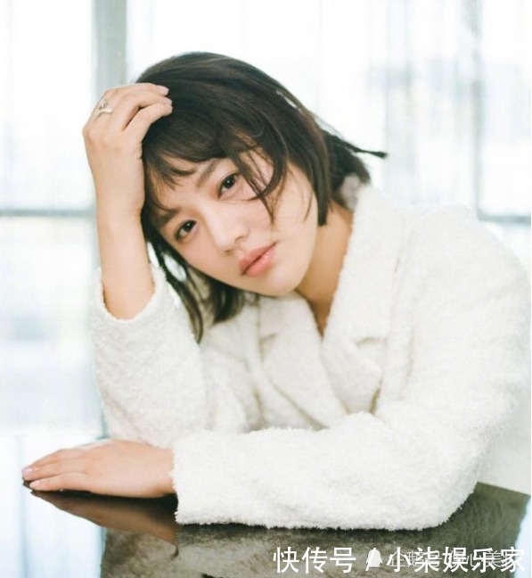 短发|女人过40岁后，尽量不要黑长直，试试4款时髦发型，洋气又减龄