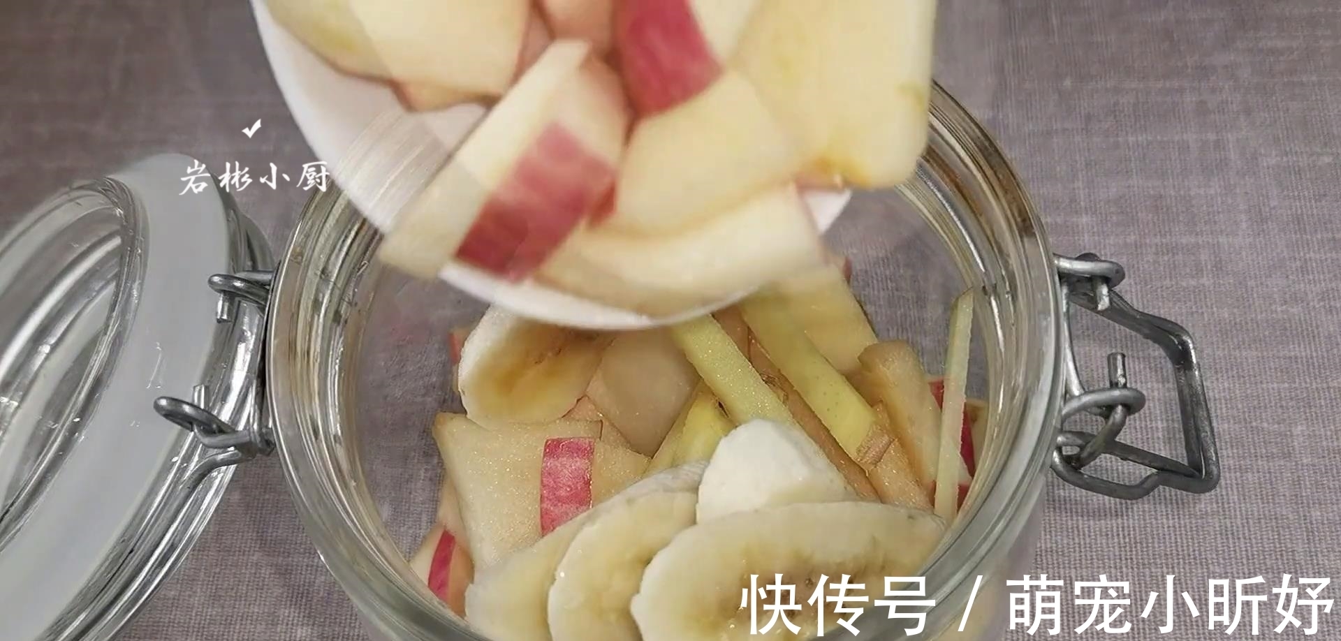 朋友介绍的减肚子的方法真神奇，一个月大肚腩不见了，效果太好了