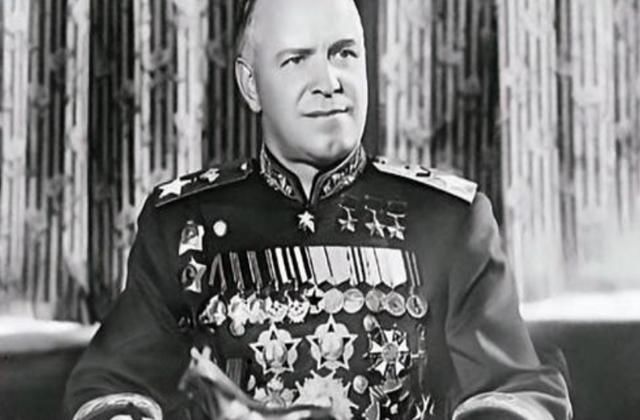 阶下囚|二战这场战役，50名将军牺牲，司令沦为阶下囚，斯大林都看懵了