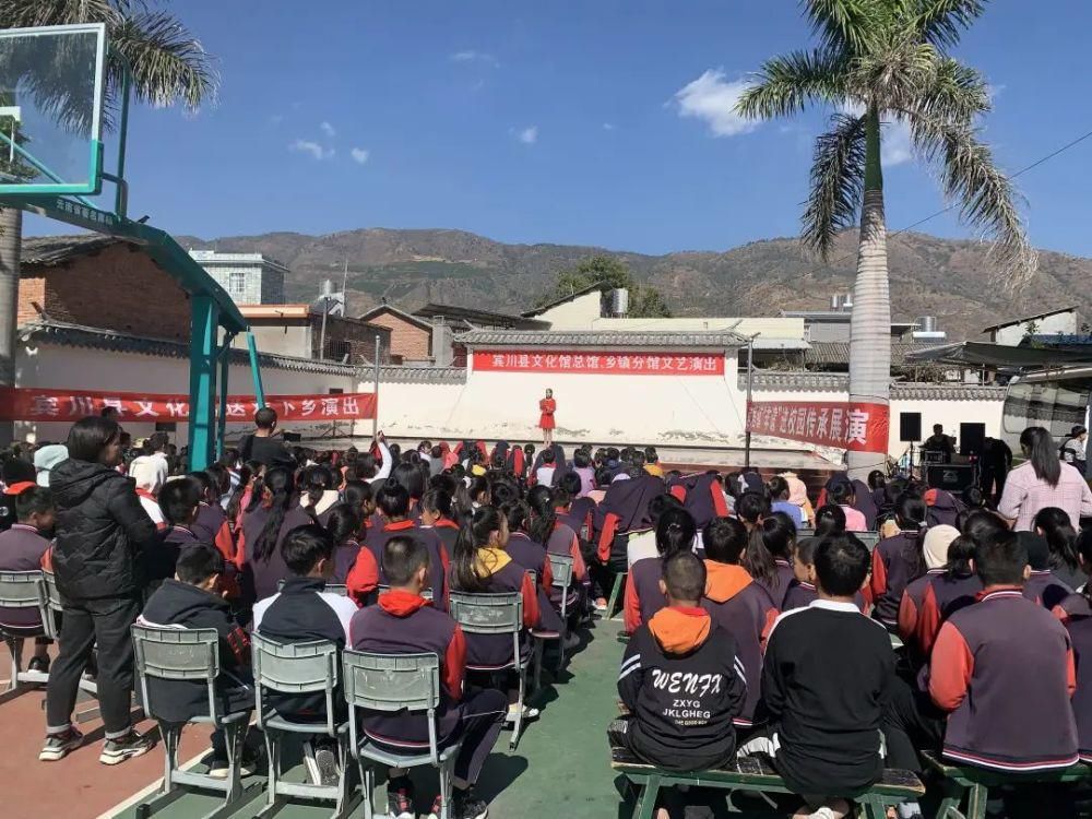  家门口|送戏下乡，让群众在家门口乐享“文化大餐”！