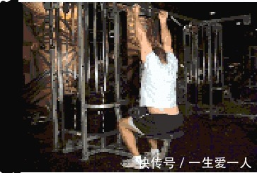 倒三角|训练背部超有效的8个动作,练出迷人倒三角!