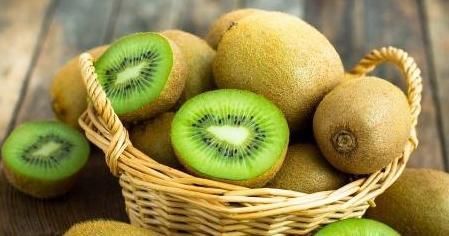 得了胃病,3种水果尽量少吃,否则胃病会对你“死缠烂打”