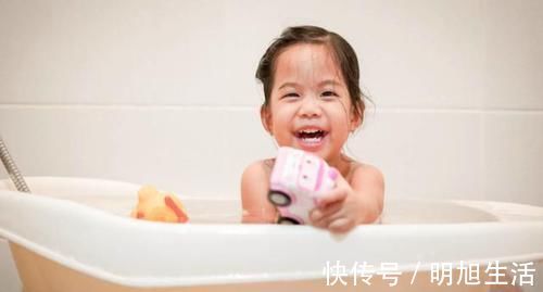 家长|小学生QQ群聊内容让人脸红,性无知惹的祸,现在不解决就迟了