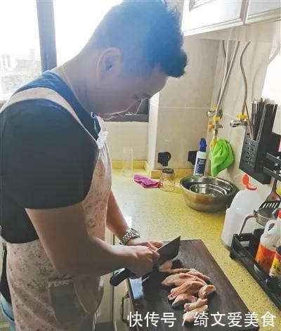 暑假|“最强舅舅”带8个外甥过暑假，每天做饭5小时，舅妈称喜欢这种氛围