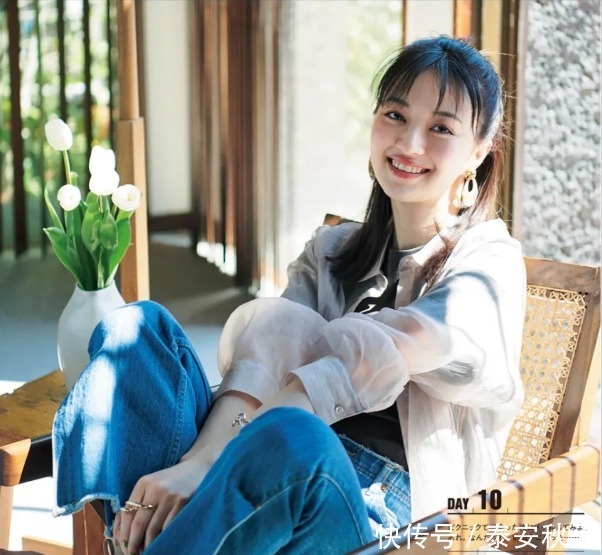 女人|爱笑的女人最好命!瞧美女博主的“治愈系穿搭”:优雅又迷人!