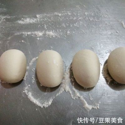 老少皆宜的辰辰出品～小牛馒头，香软咸鲜，味美可口