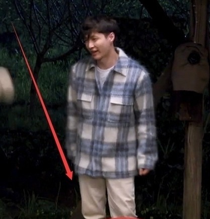 张艺兴被《向往》节目组坑惨,镜头全程对准他腿部,这也太虐了