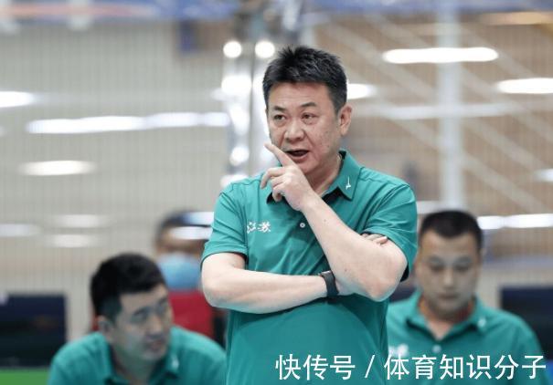 国家队|蔡斌美好愿景恐落空,国手选拔被掣肘,中国女排恐以老将为主
