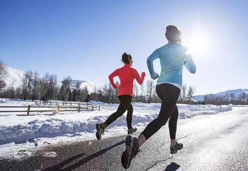 骨骼|跑步的6个好处，系紧鞋带跑起来，心脏健康强壮骨骼仅是一个开始
