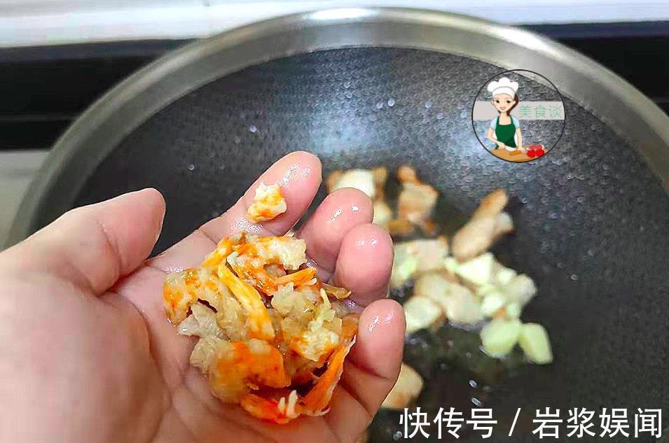 泡软|立秋后，最该吃的不是黄瓜，而是此，生津润燥，加料简单一炒真香