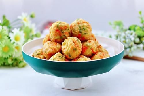 蔬菜丸子这样做，比肉丸子还好吃，外酥里嫩真过瘾