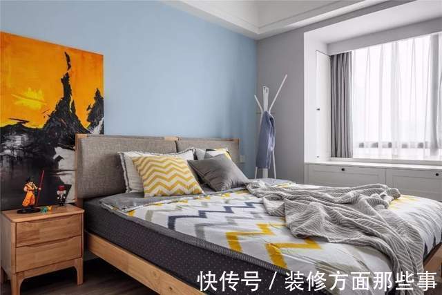 文化砖|112平现代三居室,整墙文化砖加上原木风的电视柜,文艺而又清新