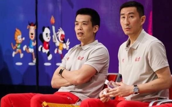 杨半伴|正式确定!冠军主帅加盟北京首钢,重返CBA赛场,出任球队老总