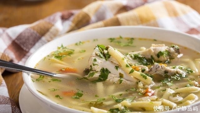 难怪|大学生突发痛风,天天把“它”当主食,难怪高尿酸会找上你