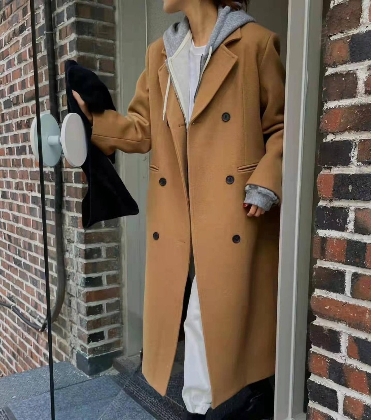 穿搭|冬季穿搭要有仪式感,大衣搭配更有灵感,高级的混搭艺术