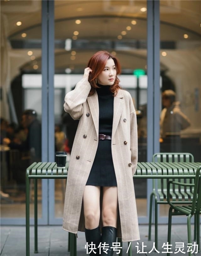 40岁女人,穿什么颜色最好看?这3个“干净色”,衬肤色显气质