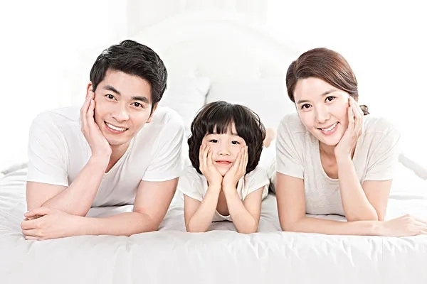 父母|爸爸吐槽女儿太像自己,孩子长啥样,到底谁说了算