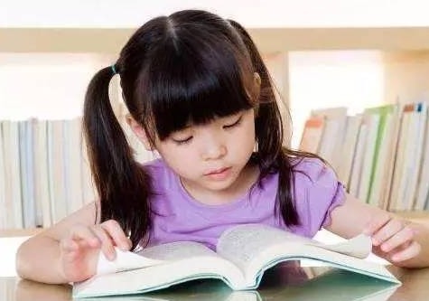 练字&大学生写字火了,全文没有一笔是弯的,阅卷老师:比生娃还折磨