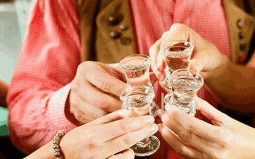 酒精|男性长期“不喝酒”会有什么变化？别不相信，这几个现象显而易见