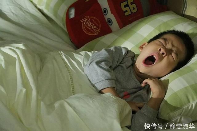 习惯|“睡着的小朋友请举手”,老师套路萌娃,孩子的反应让老师笑翻