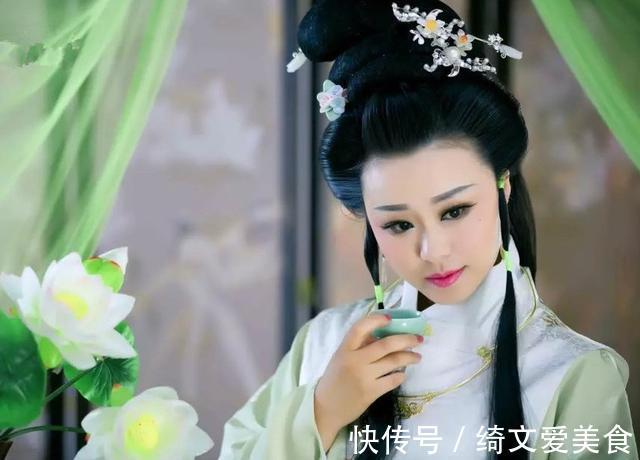 必有我师焉$美女拒绝与孔子共乘一车,孔子说出一句名言,女子被骂了2000多年