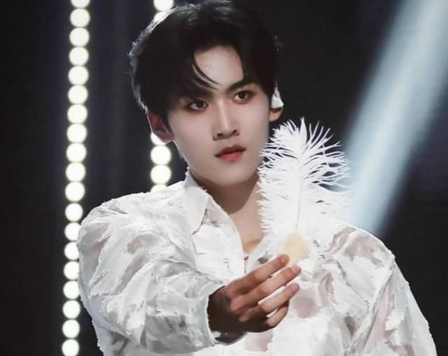 内娱男团的5位门面担当:林彦俊制霸本人,宋亚轩日系美少年