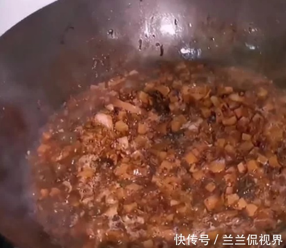 难怪饭店里的扣肉那么好吃，原来诀窍在这里，软糯喷香，肥而不腻