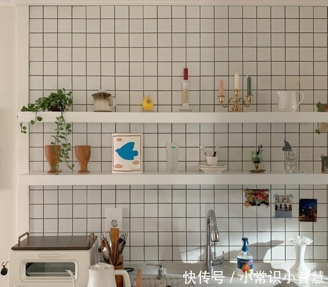 微波炉架|这套76平小房子,上了年纪却充满人情味!狭窄的厨房,一丝不苟!