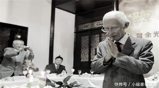 余光中 流着中国血液的一代诗人