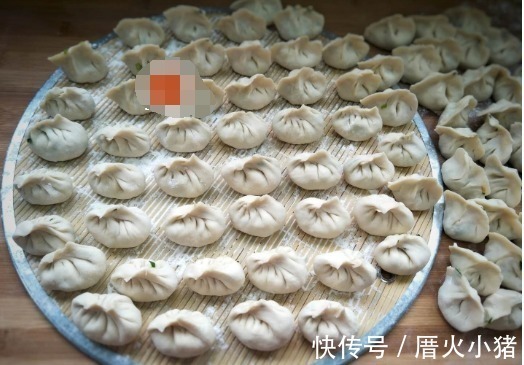 韭菜饺子|韭菜饺子，怪不得不鲜香，全靠它来提味，胜过肉馅，不知道可惜了