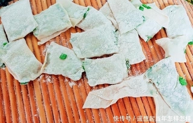 鸡精|它素有“菜中之荤”的美称,吃它能能改善肠道,润肠通便!