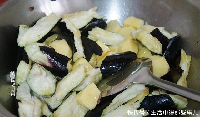 无论男女,晚上空腹吃点它,清肠排便,瘦得很快,口臭便秘消失了