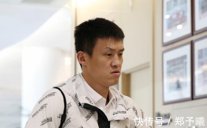 沈梓捷|男篮输日本也不奇怪！天时地利人和全丢了，杜锋亲自摊开4大隐患