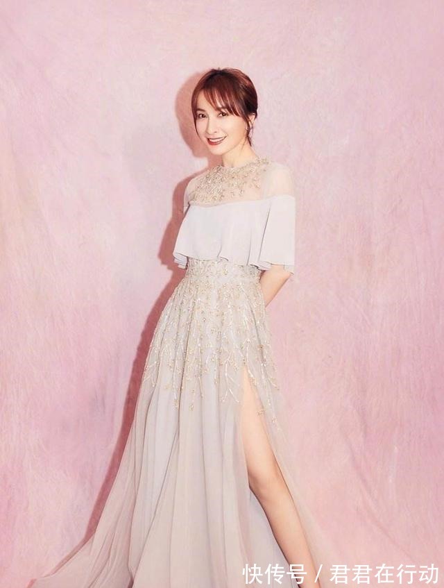 湖南卫视|吴昕真的帅爆了!墨镜加露脐装,确定还是当年的小粗腿!