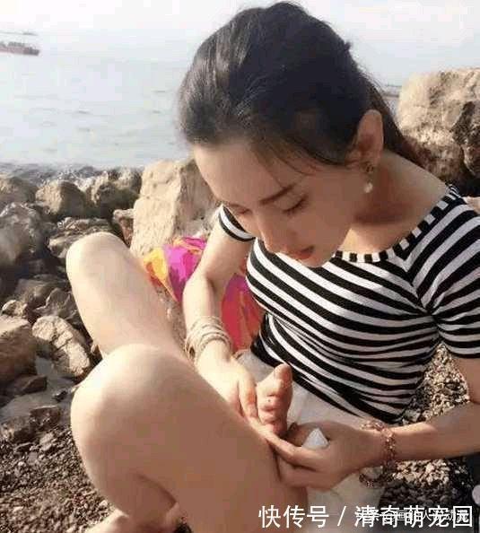 奥特曼|谜题已经解开了，另外的两个石像也是迪迦奥特曼