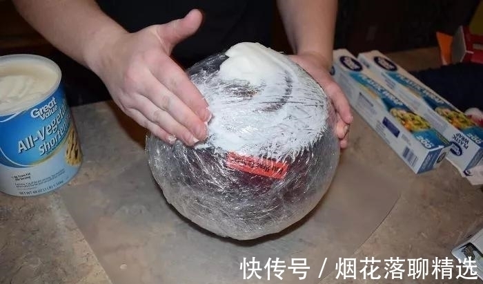 糖果包|来啊相互伤害啊，礼物包装成这样，一看就不是啥正经礼物