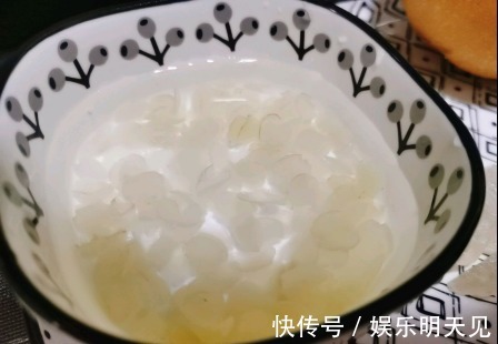 养颜|教你水果的养生吃法,清热润肺,养颜健康