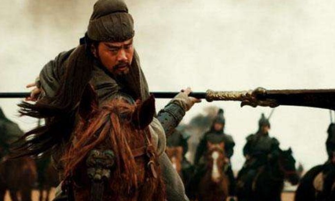 武力|夏侯惇瞎了一只眼,就算其左眼不瞎,武力值也在关羽之下