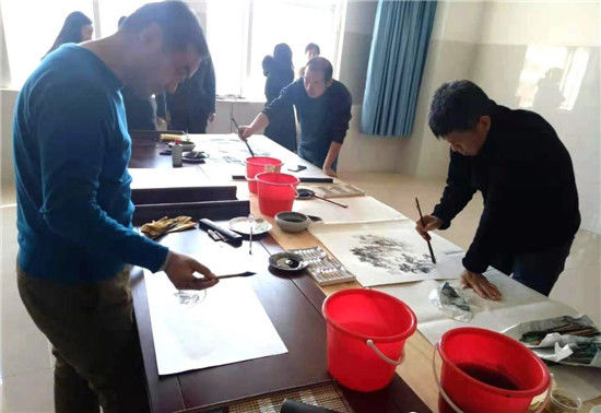  书画家们|走进书画世界 打造文化校园！安丘市第二中学举行书画名家进校园活动