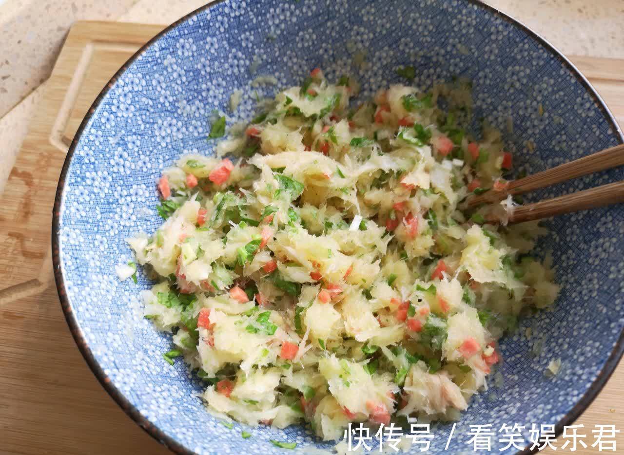 辅食|早餐不用将就了,用鳕鱼做成小饼,健脾开胃,适合老人孩子
