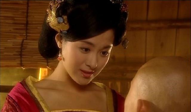 上联|美女调侃和尚出一上联，和尚不留情对出下联直击女人痛点，绝妙