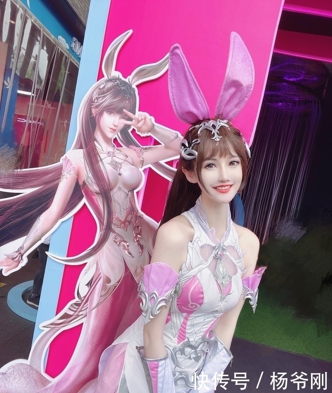 情到深处|被渣男骗财骗色的20岁coser少女，又在游戏中被拒15次