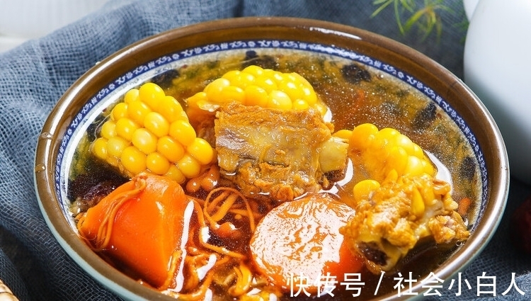 焯水|排骨一焯水就变柴?原来是用错了水,教你正确操作,排骨鲜嫩不柴