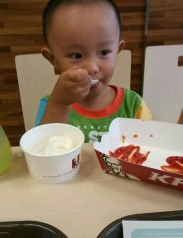 为啥孩子一直不长个?看看这4种食物你家娃沾过几个,别再吃了