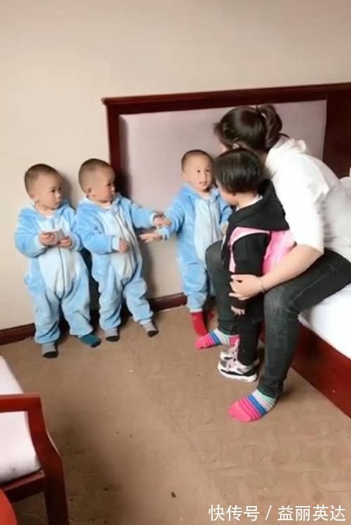 宝妈|三胞胎合力打哭小姨,宝妈赶过来后问是谁打的,宝宝们立刻窝里反