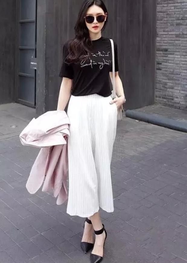 街拍|街拍美女：活力满满的小姐姐，漂亮时尚的搭配充满精致美感